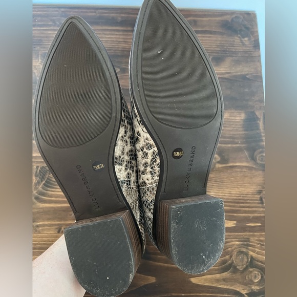 Lucky Brand Faux Snakeskin Heeled Leather Booties Size 7.5 - Picture 5 of 9